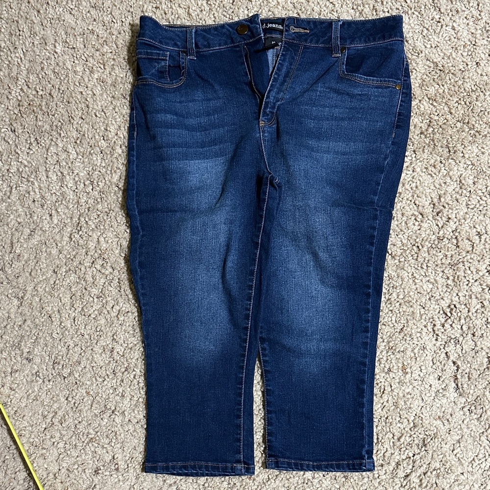 D. Jeans Dark Blue Capri Jeans size 10